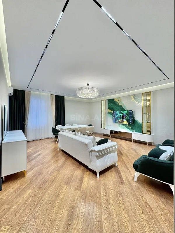 Satılır 4 otaqlı mənzil 145 m²