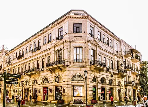 Kirayə verilir 4 otaqlı ofis 165 m²