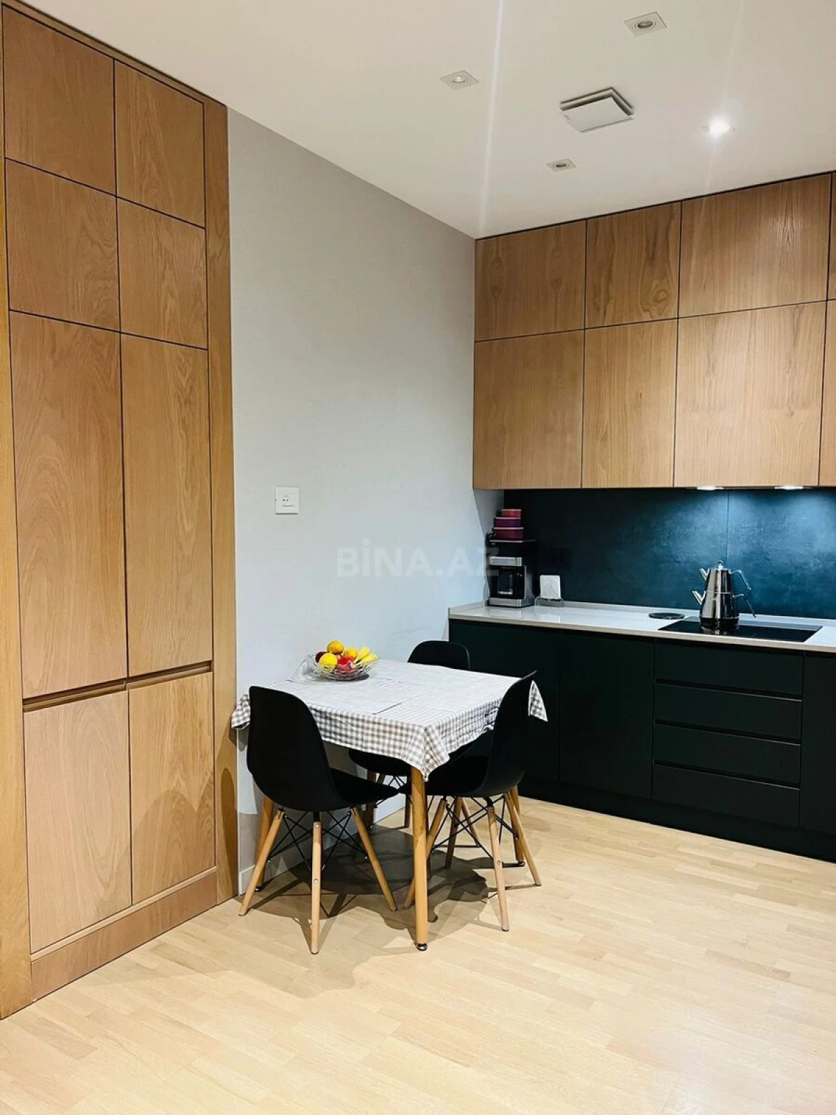 Kirayə verilir 3 otaqlı mənzil 148 m²