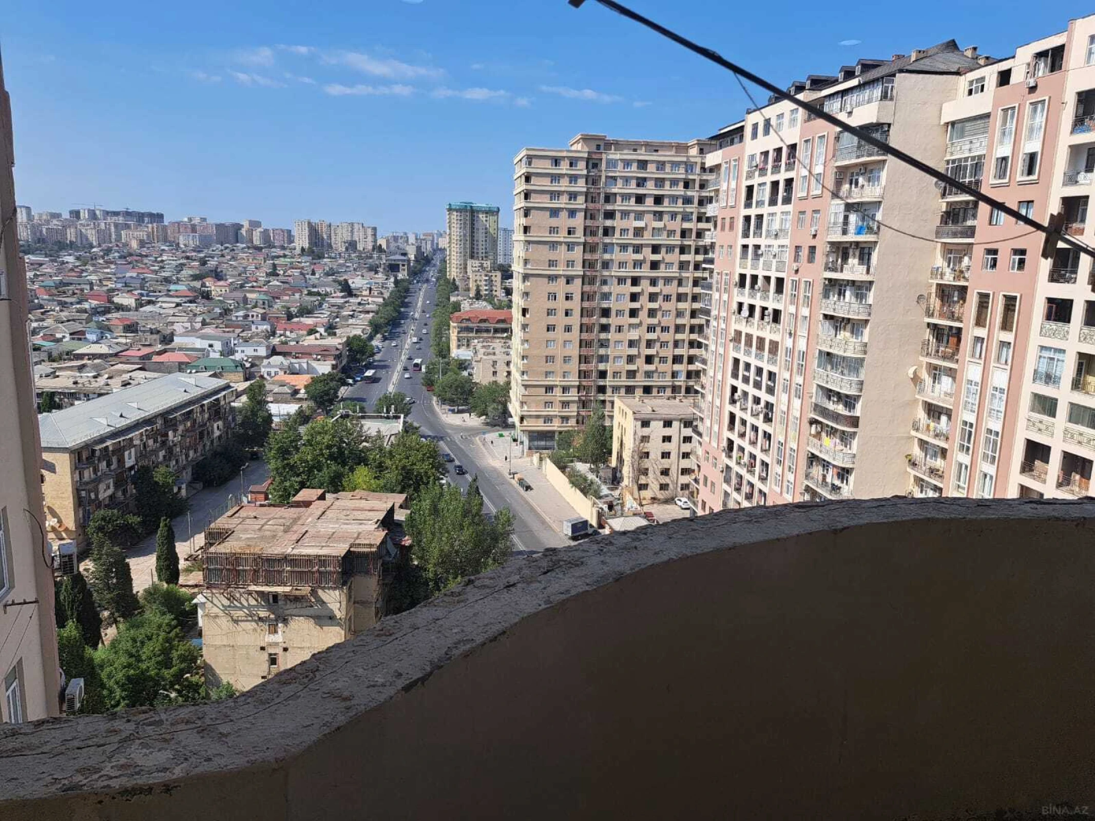 Satılır 3 otaqlı mənzil 140 m²