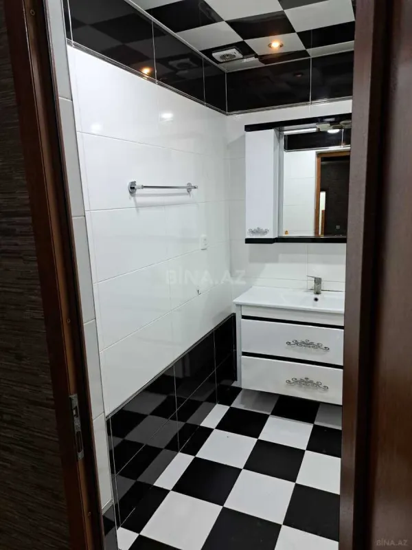 Satılır 3 otaqlı mənzil 140 m²