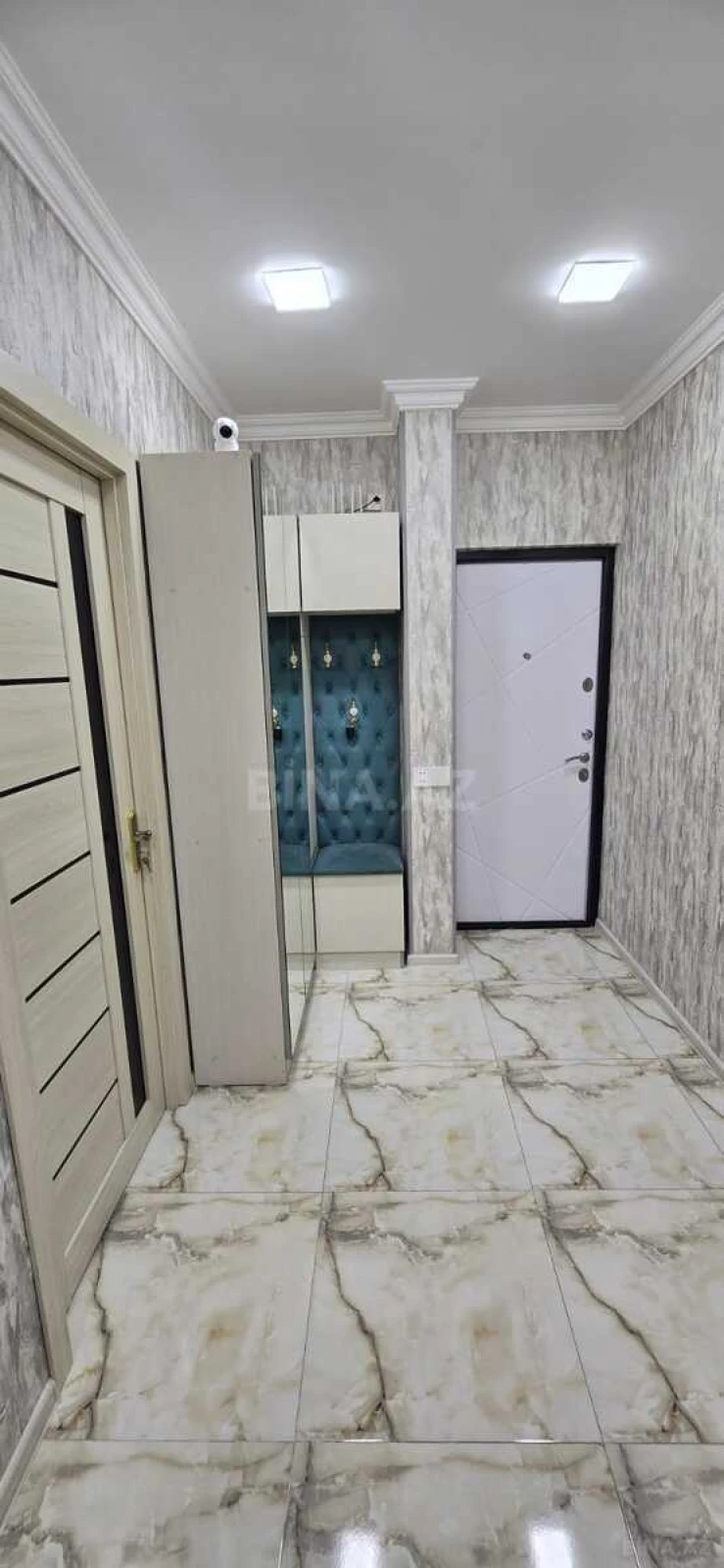 Satılır 5 otaqlı mənzil 120 m²