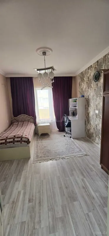 Satılır 5 otaqlı mənzil 120 m²