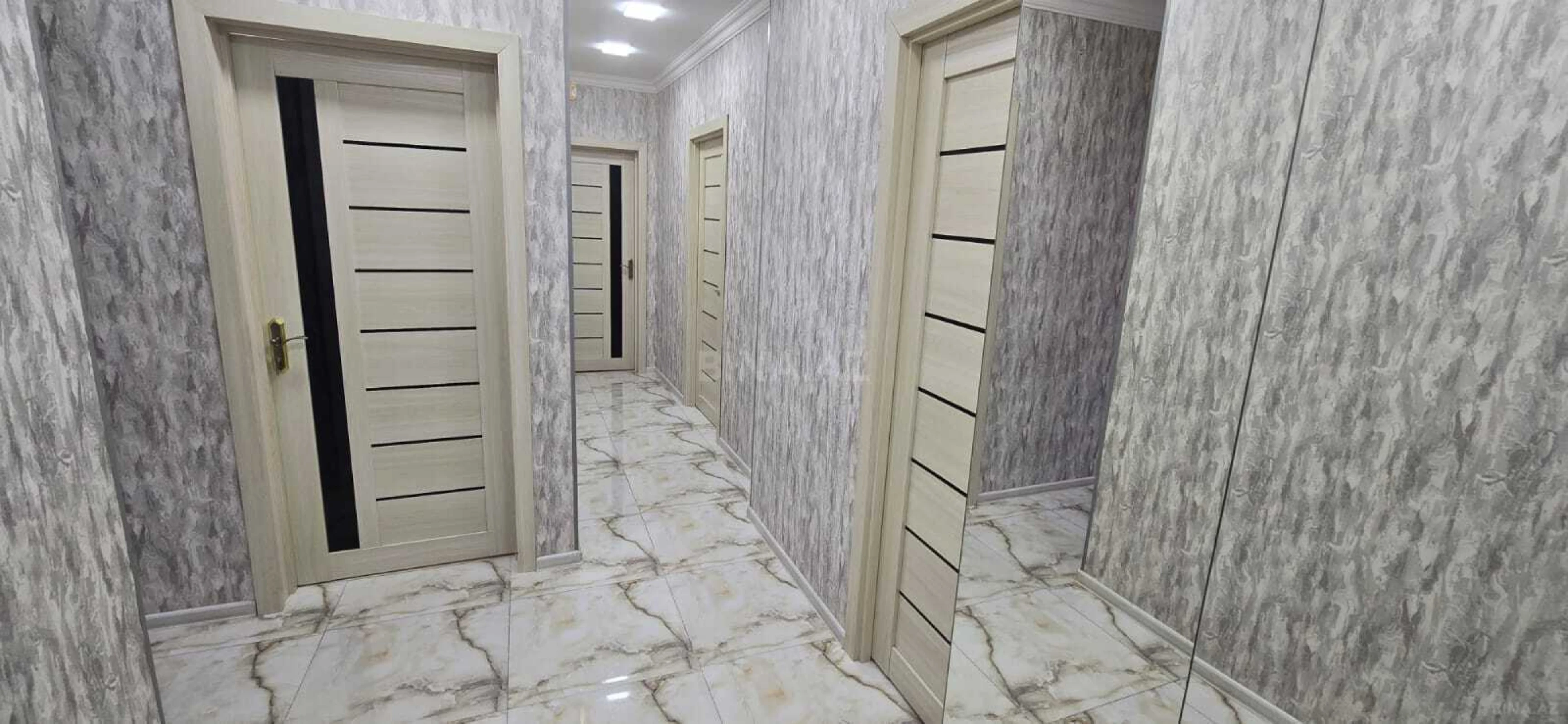 Satılır 5 otaqlı mənzil 120 m²