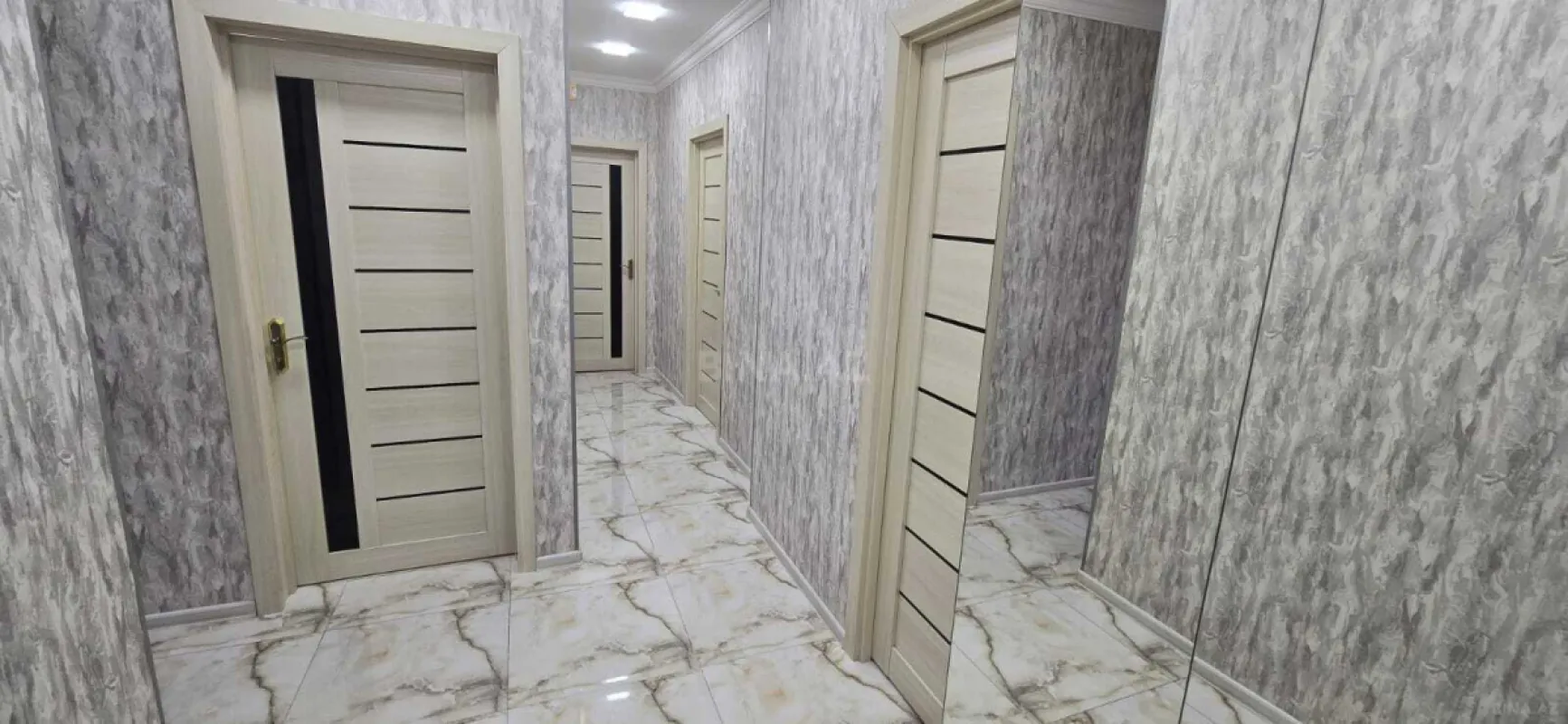 Satılır 5 otaqlı mənzil 120 m²