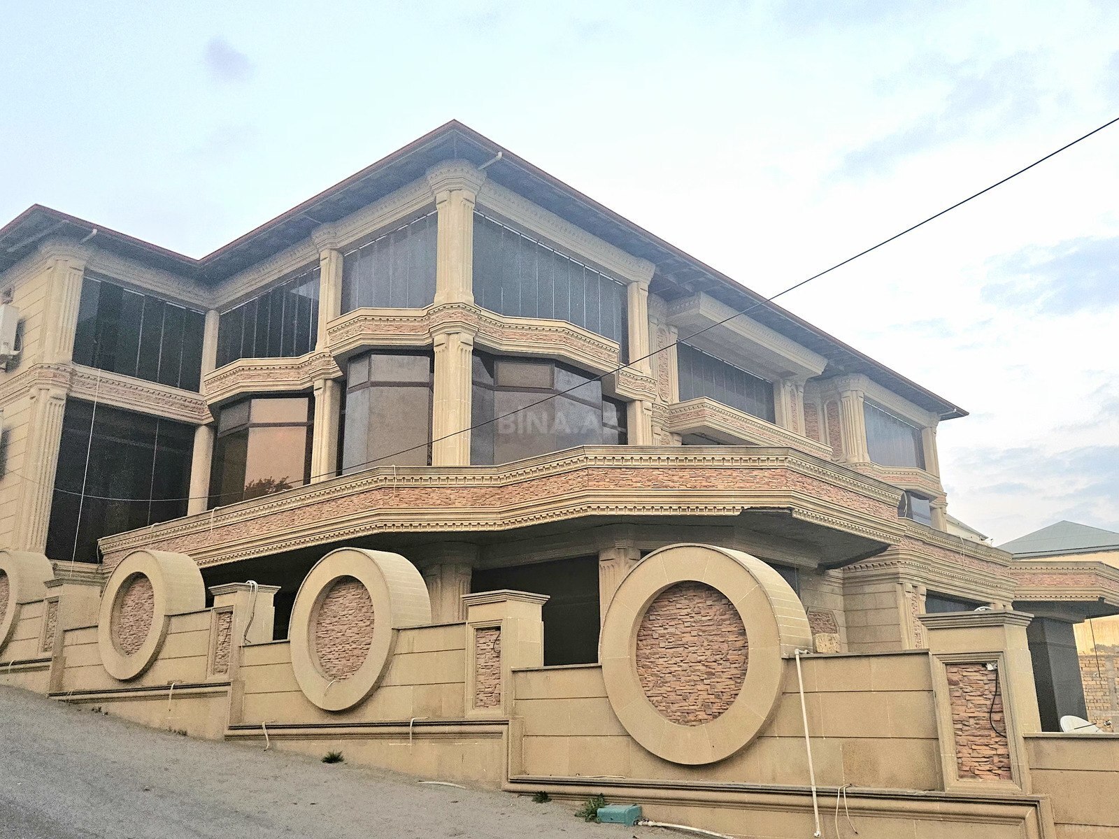 Satılır obyekt 1440 m²