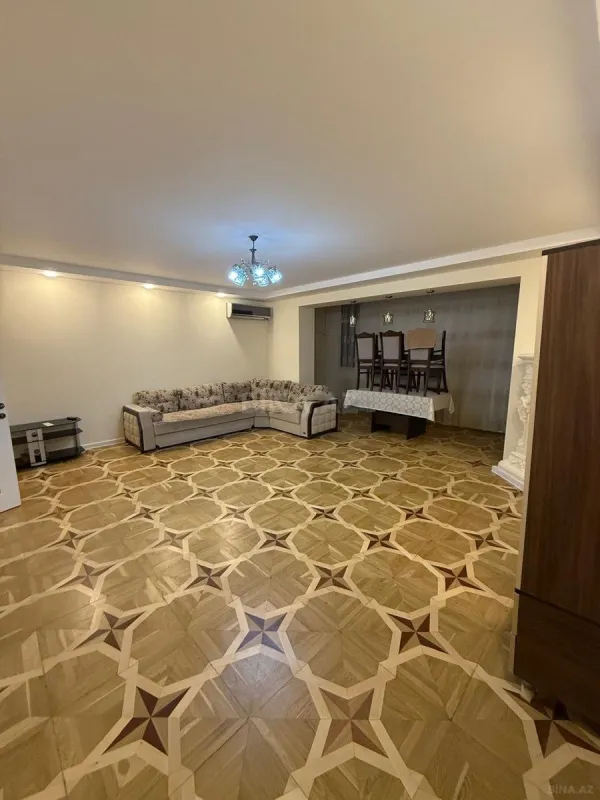 Satılır 4 otaqlı mənzil 110 m²