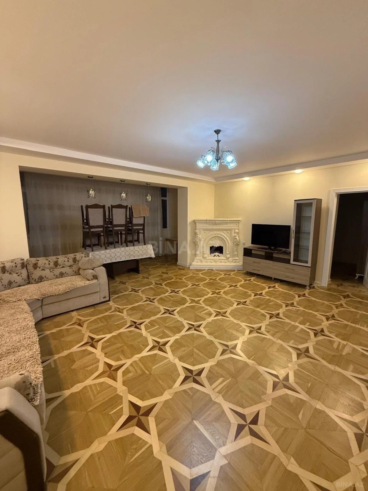 Satılır 4 otaqlı mənzil 110 m²