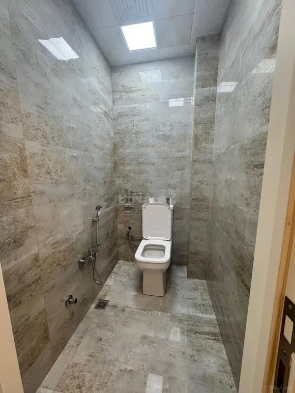 Satılır 4 otaqlı mənzil 110 m²
