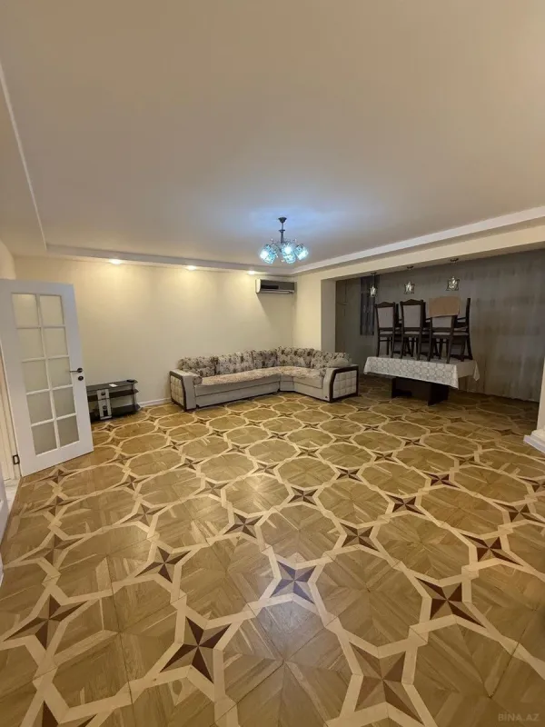 Satılır 4 otaqlı mənzil 110 m²