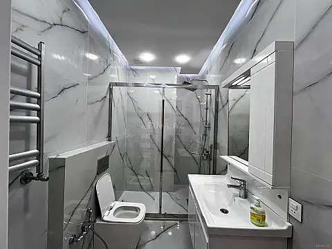 Satılır 2 otaqlı mənzil 57 m²