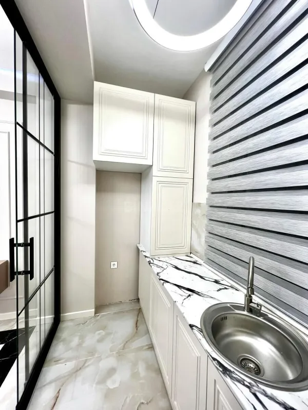 Satılır 2 otaqlı mənzil 57 m²