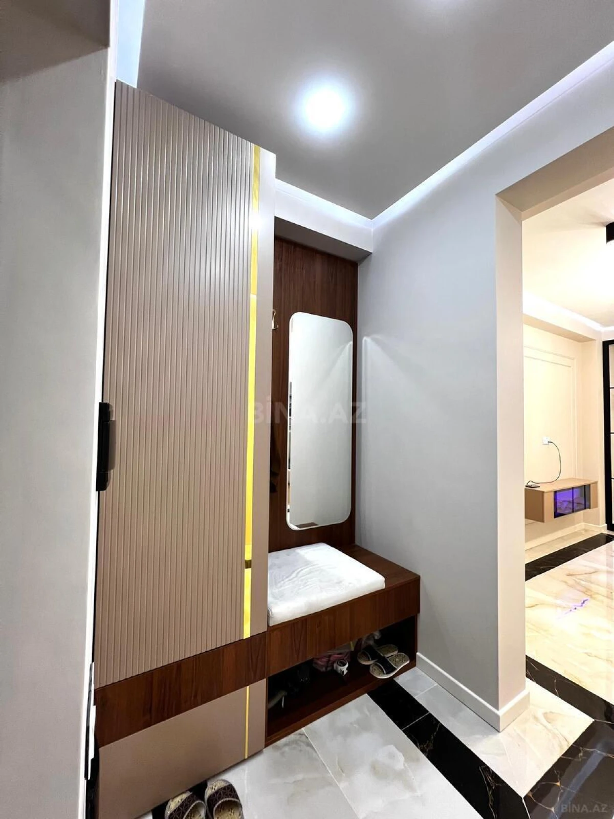 Satılır 2 otaqlı mənzil 57 m²