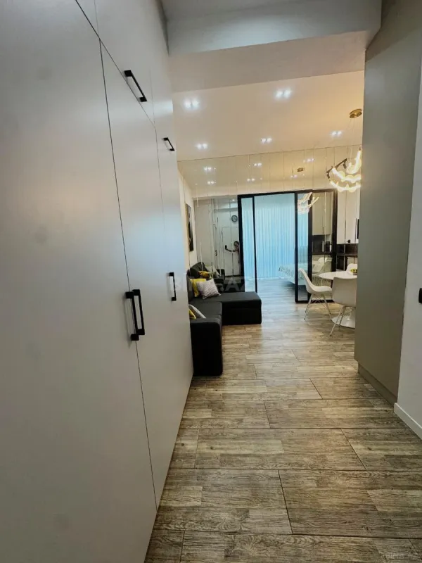 Kirayə verilir 2 otaqlı mənzil 60 m²