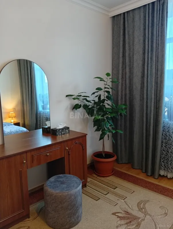 Kirayə verilir 4 otaqlı həyət evi 180 m²