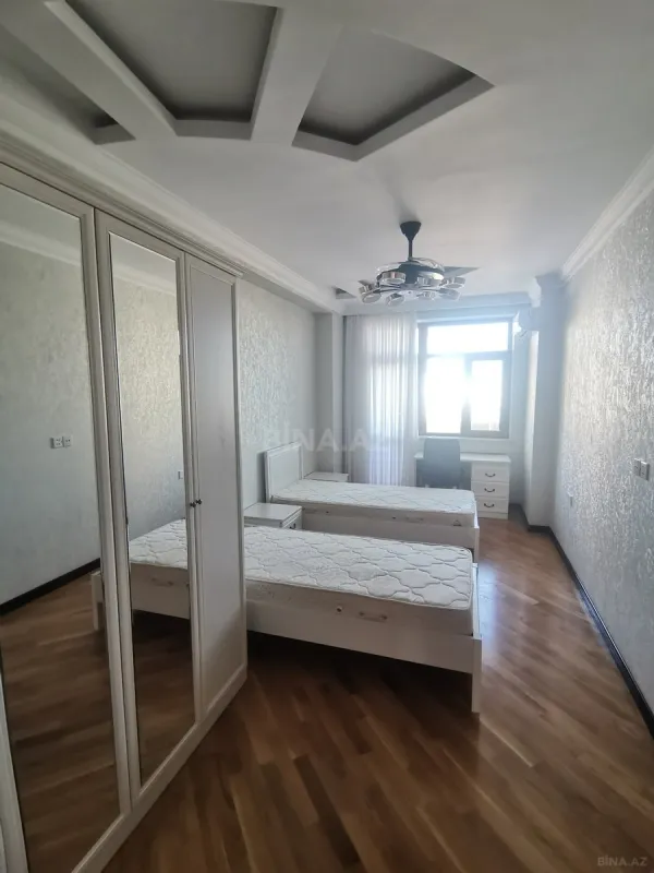 Kirayə verilir 3 otaqlı mənzil 117 m²