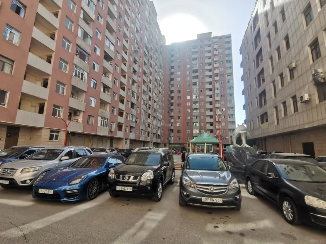 Kirayə verilir 3 otaqlı mənzil 117 m²
