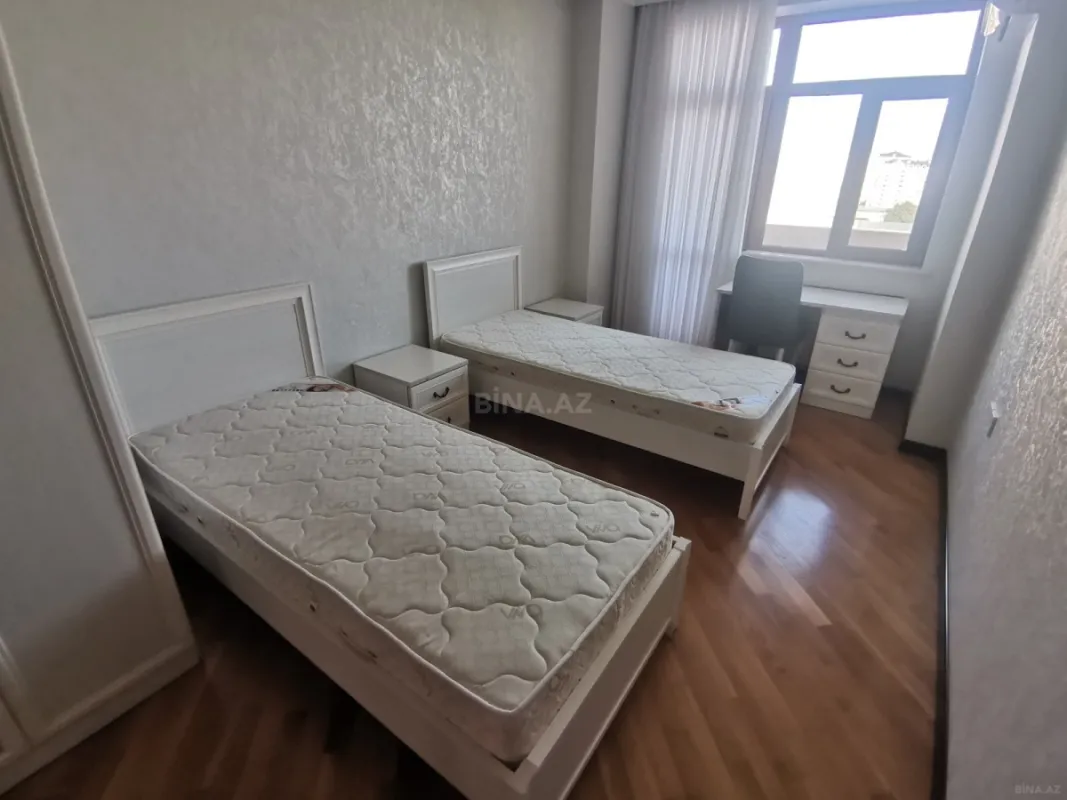 Kirayə verilir 3 otaqlı mənzil 117 m²