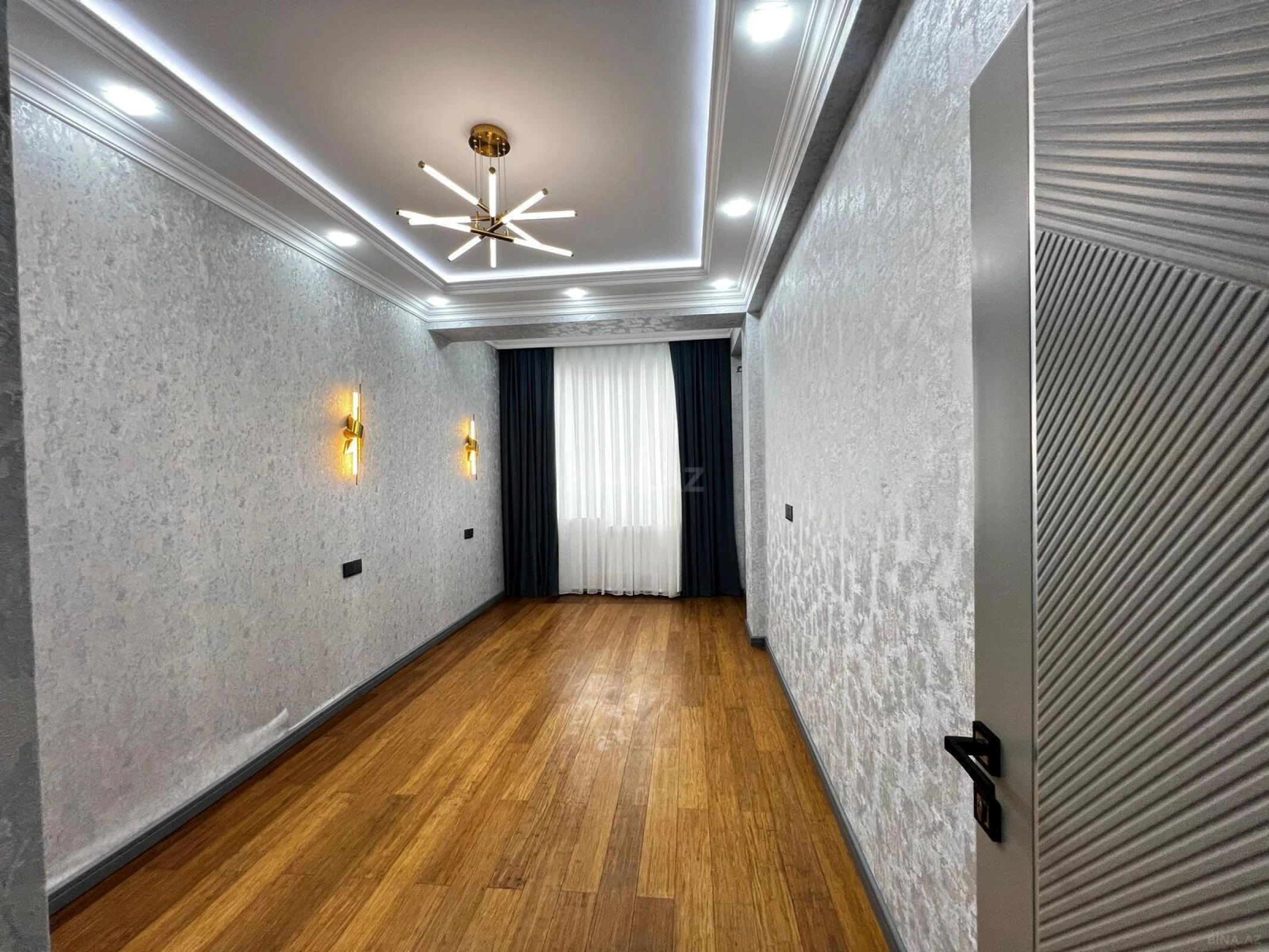 Satılır 3 otaqlı mənzil 125 m²