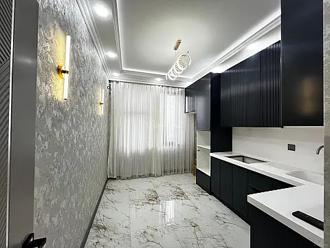 Satılır 3 otaqlı mənzil 125 m²
