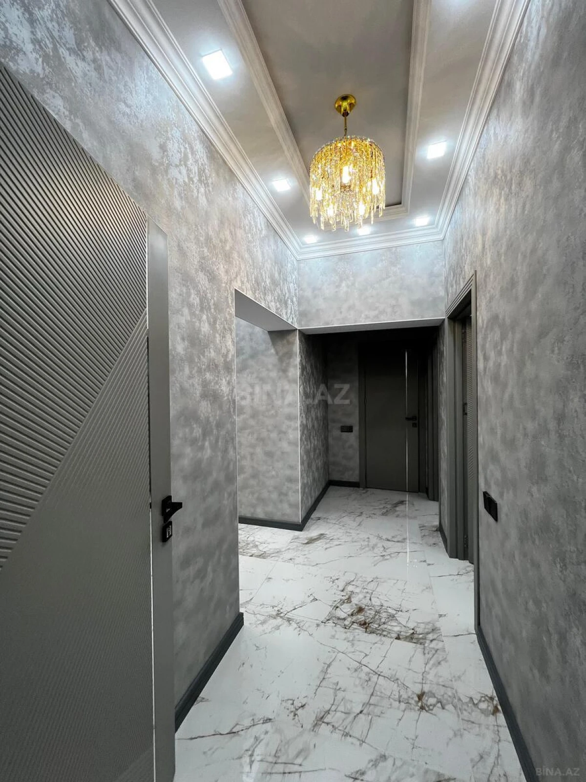 Satılır 3 otaqlı mənzil 125 m²