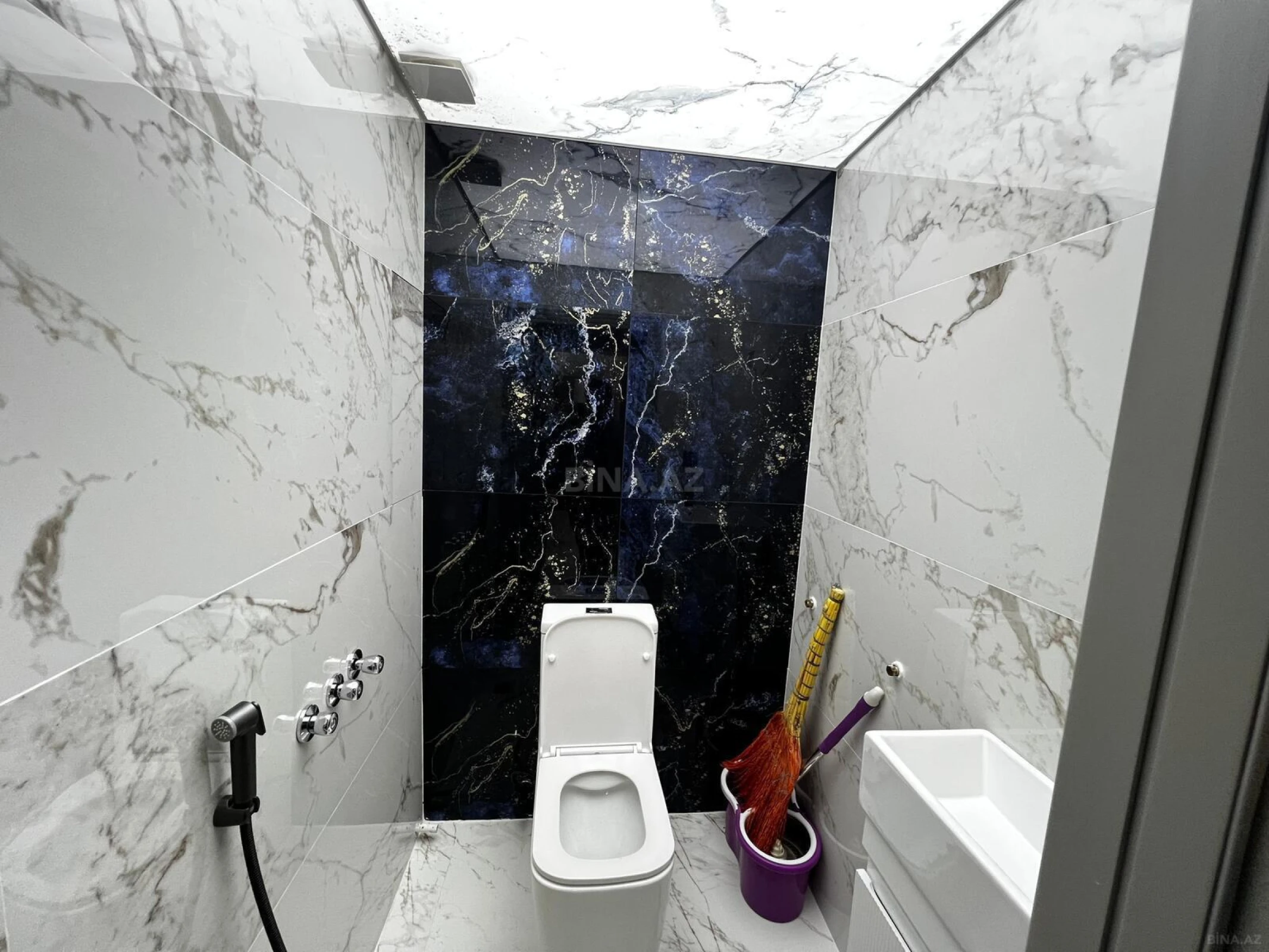 Satılır 3 otaqlı mənzil 125 m²