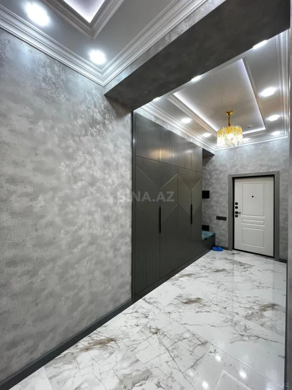 Satılır 3 otaqlı mənzil 125 m²