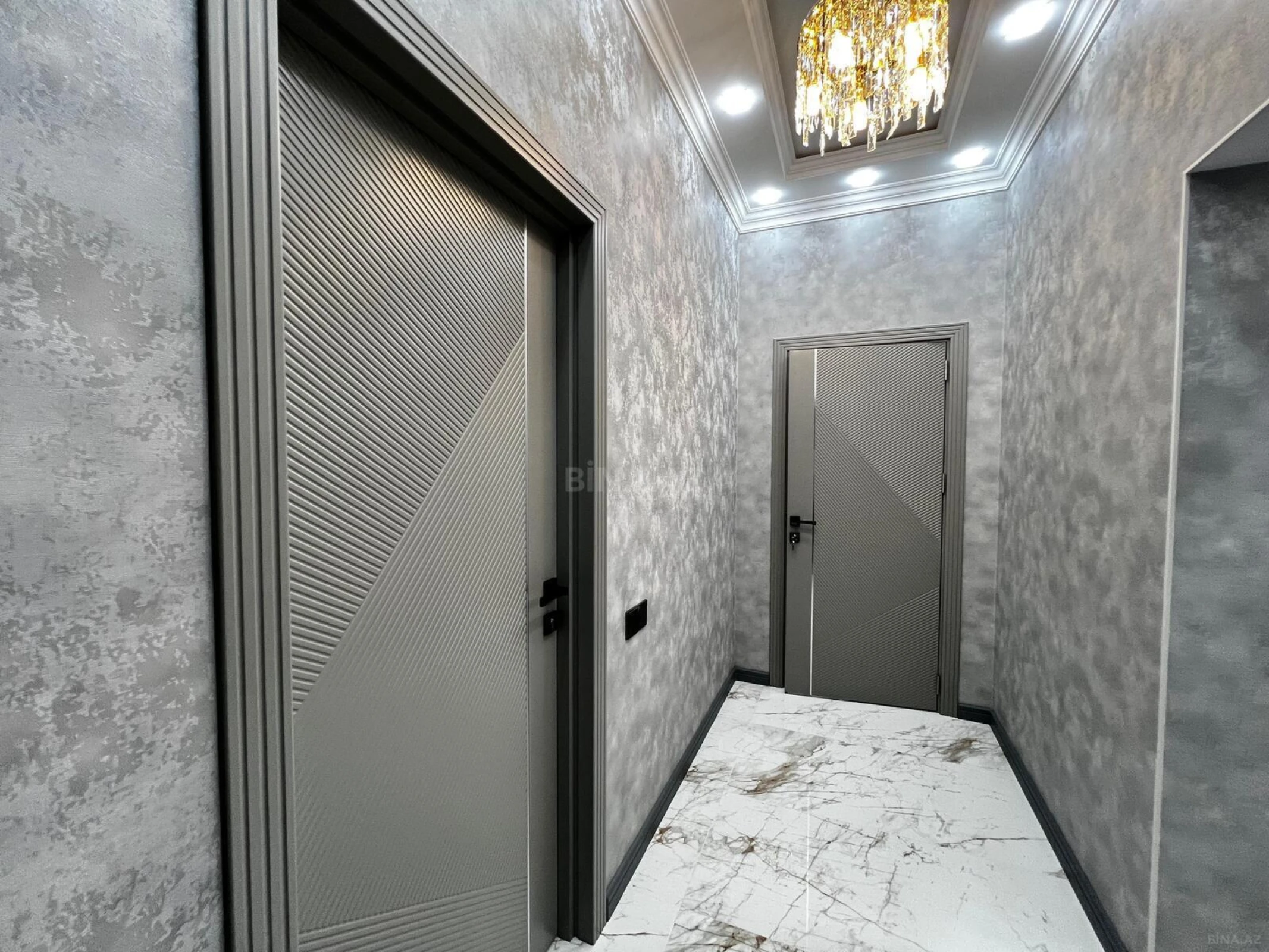 Satılır 3 otaqlı mənzil 125 m²