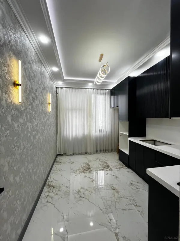 Satılır 3 otaqlı mənzil 125 m²