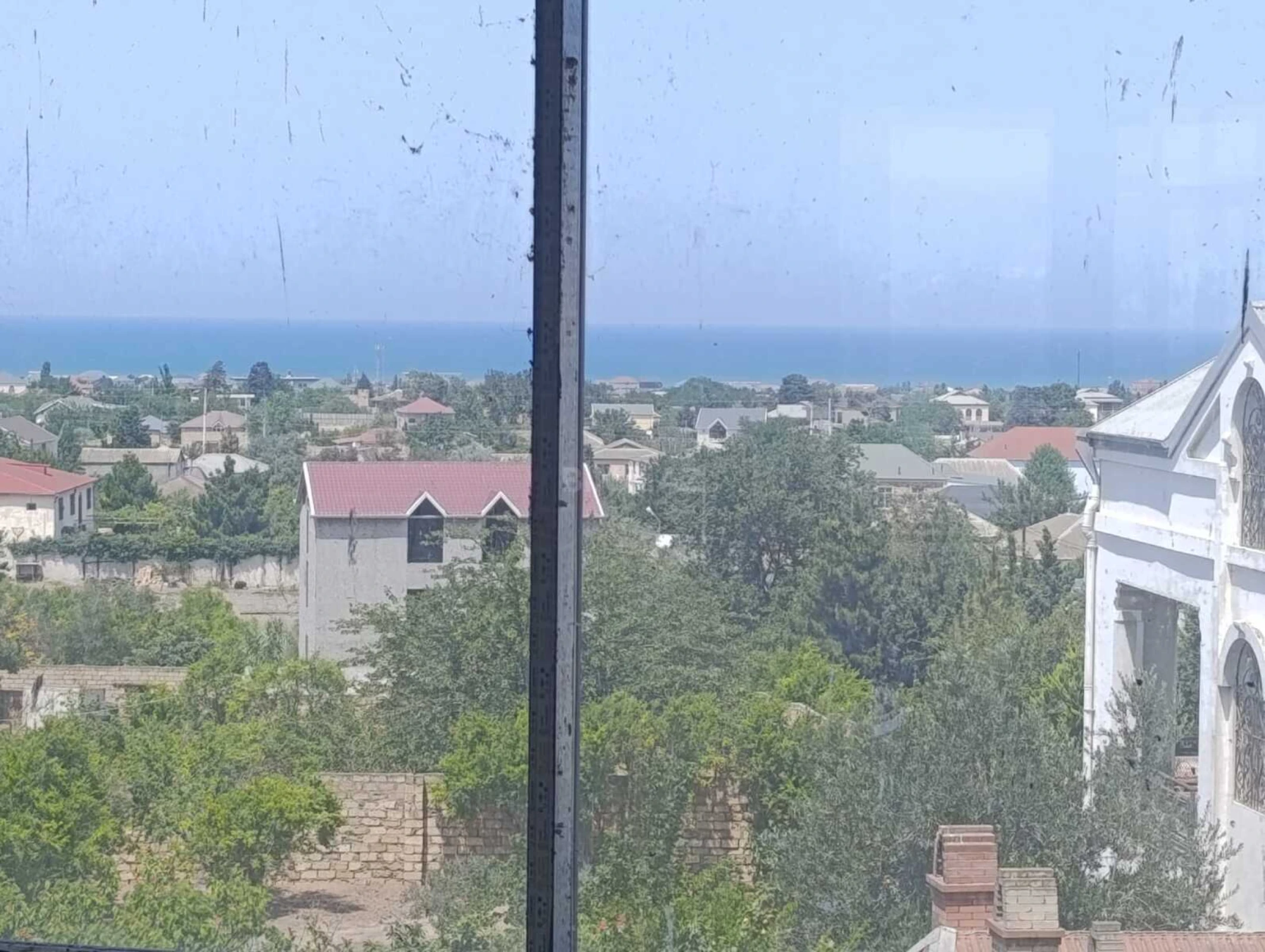 Satılır 14 otaqlı həyət evi 820 m²