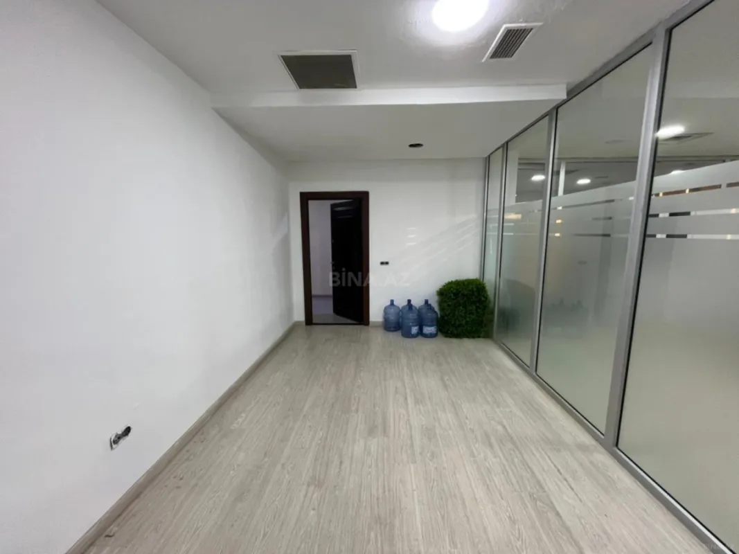 Kirayə verilir 5 otaqlı ofis 120 m²