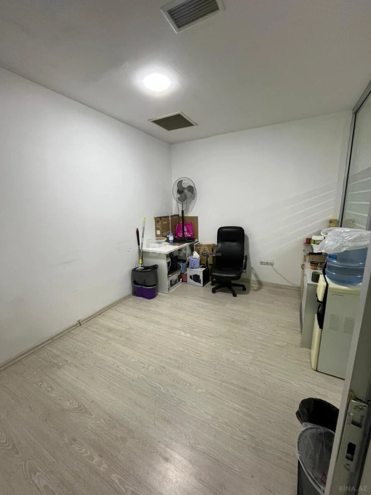 Kirayə verilir 5 otaqlı ofis 120 m²