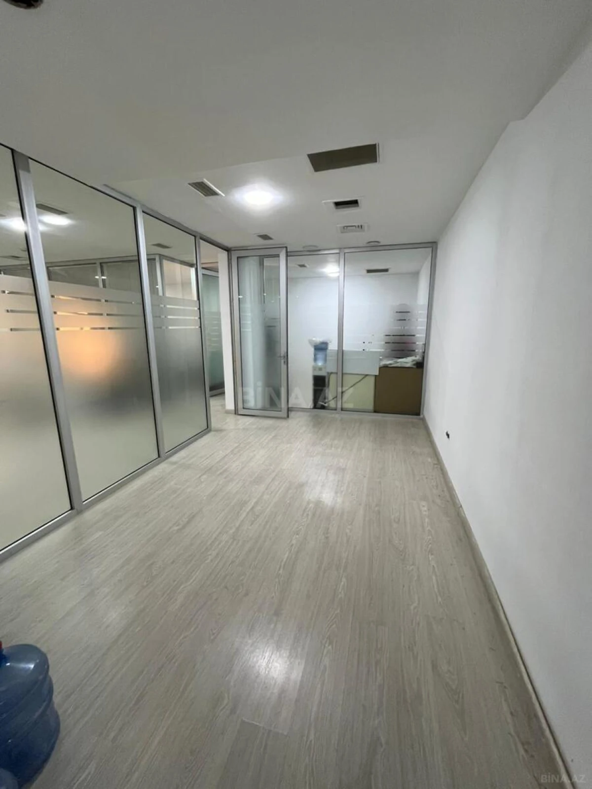 Kirayə verilir 5 otaqlı ofis 120 m²