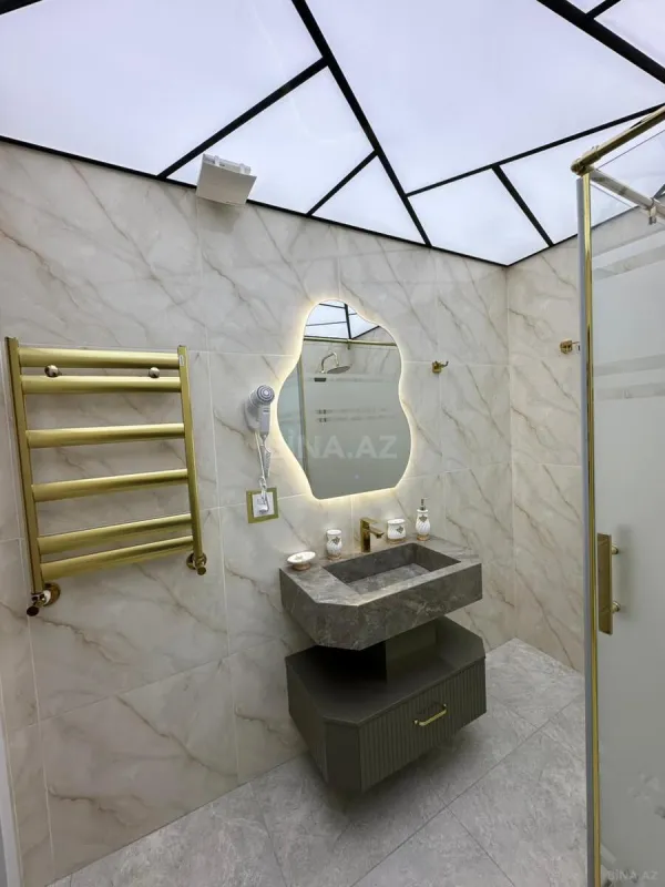 Satılır 3 otaqlı mənzil 105 m²