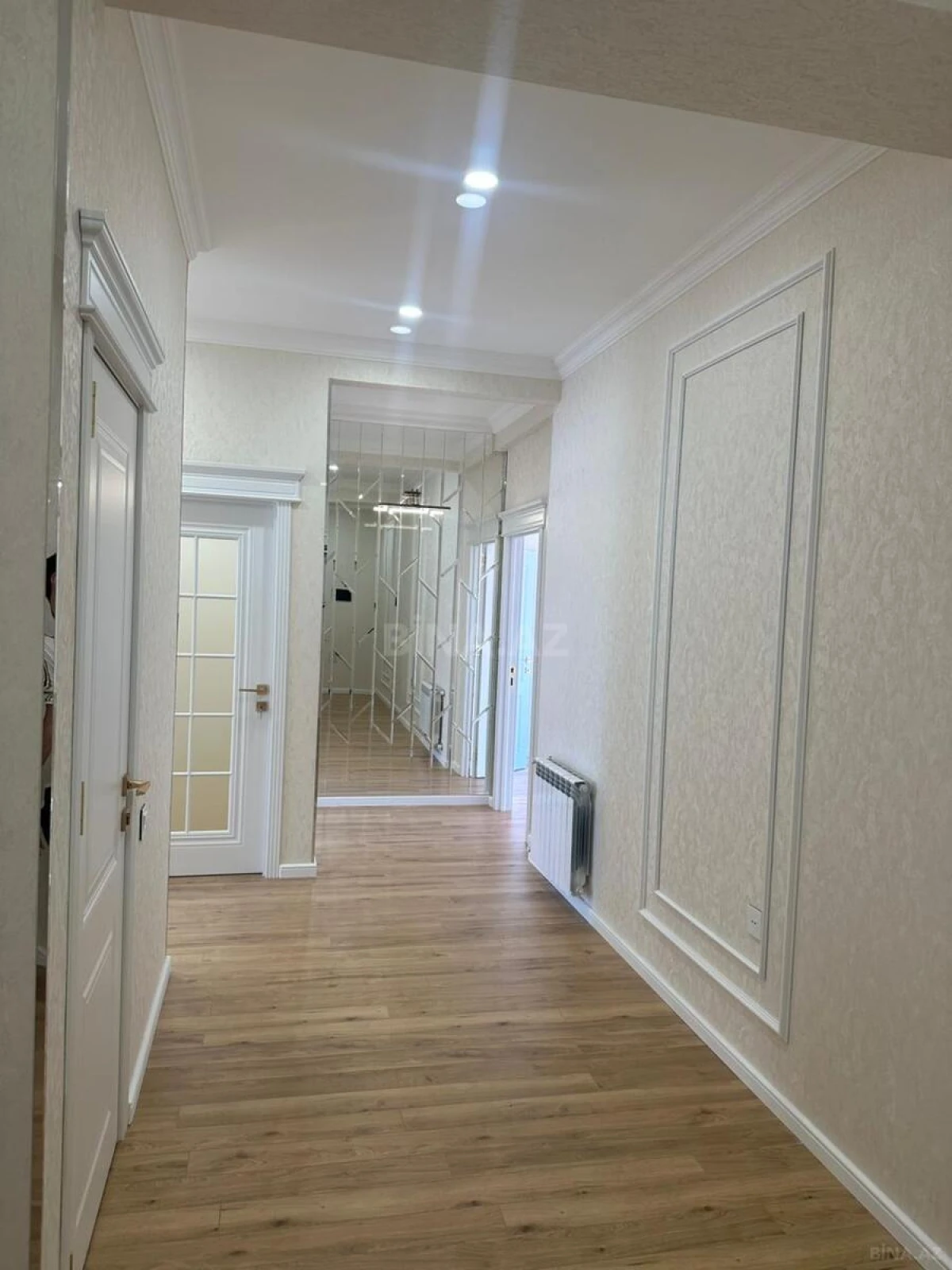 Satılır 3 otaqlı mənzil 105 m²
