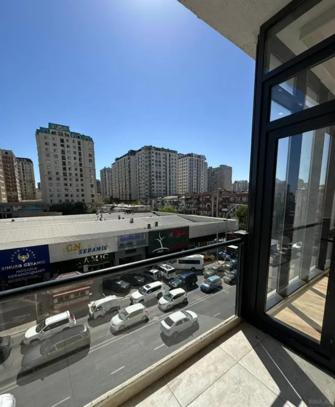 Satılır 3 otaqlı mənzil 105 m²