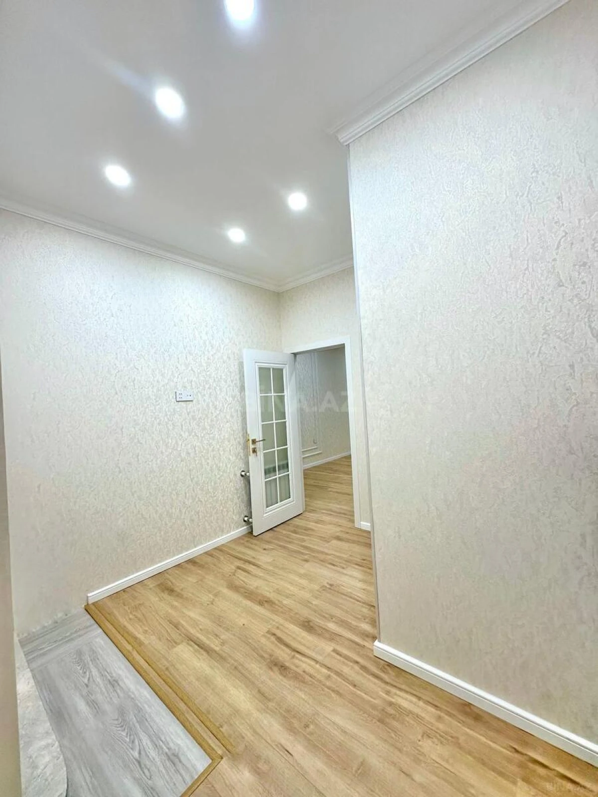 Satılır 3 otaqlı mənzil 105 m²