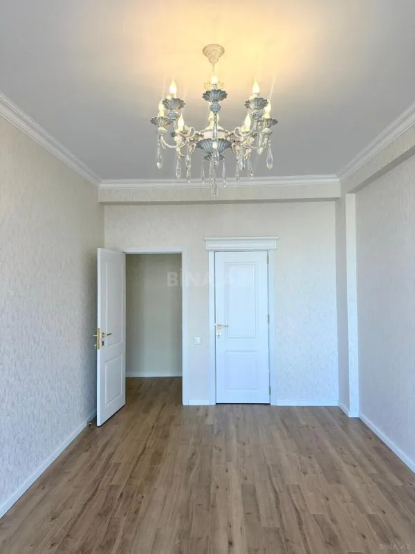 Satılır 3 otaqlı mənzil 105 m²