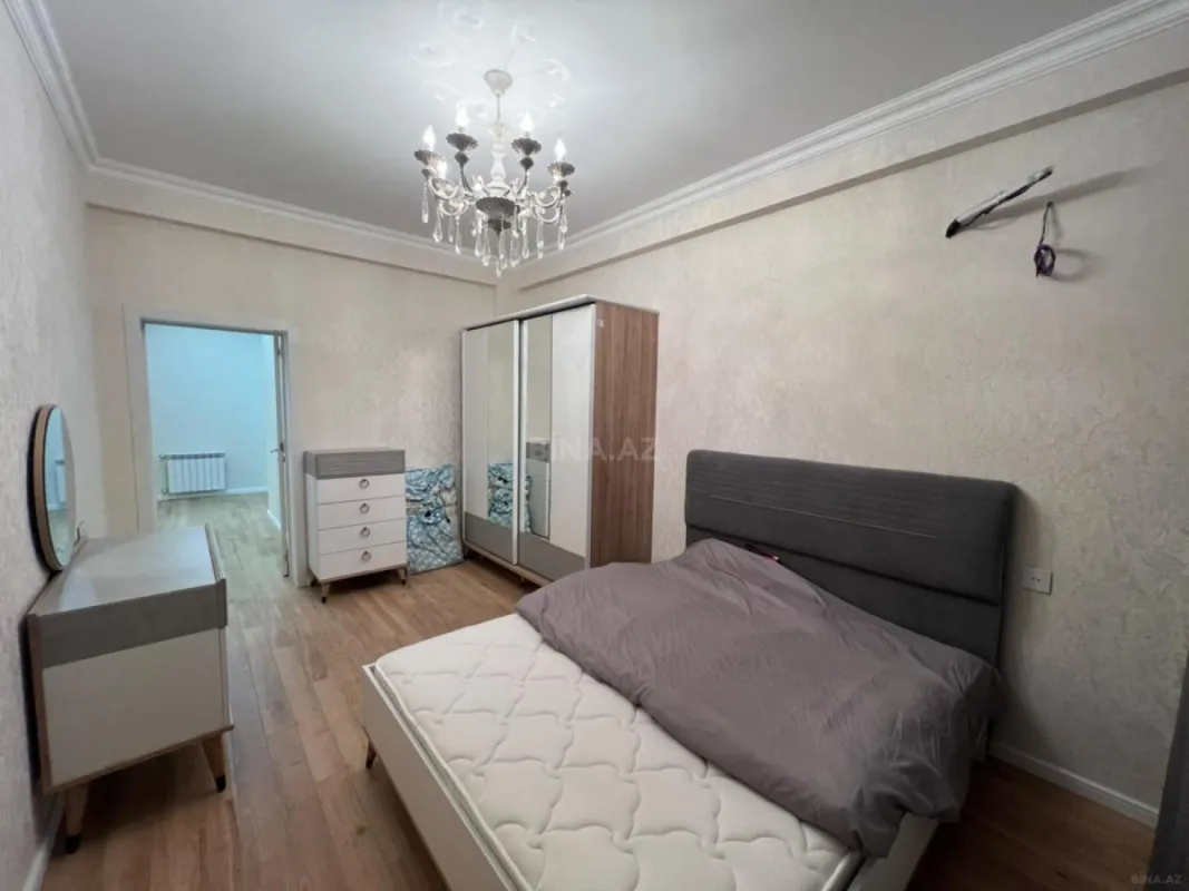 Satılır 3 otaqlı mənzil 105 m²