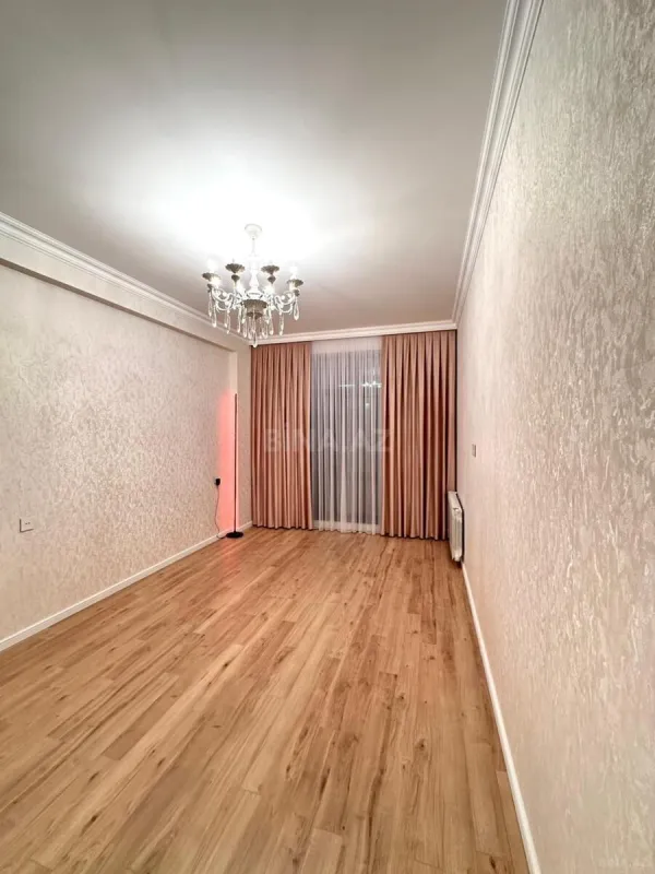 Satılır 3 otaqlı mənzil 105 m²