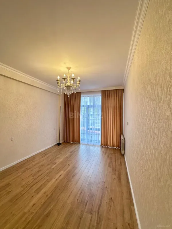 Satılır 3 otaqlı mənzil 105 m²