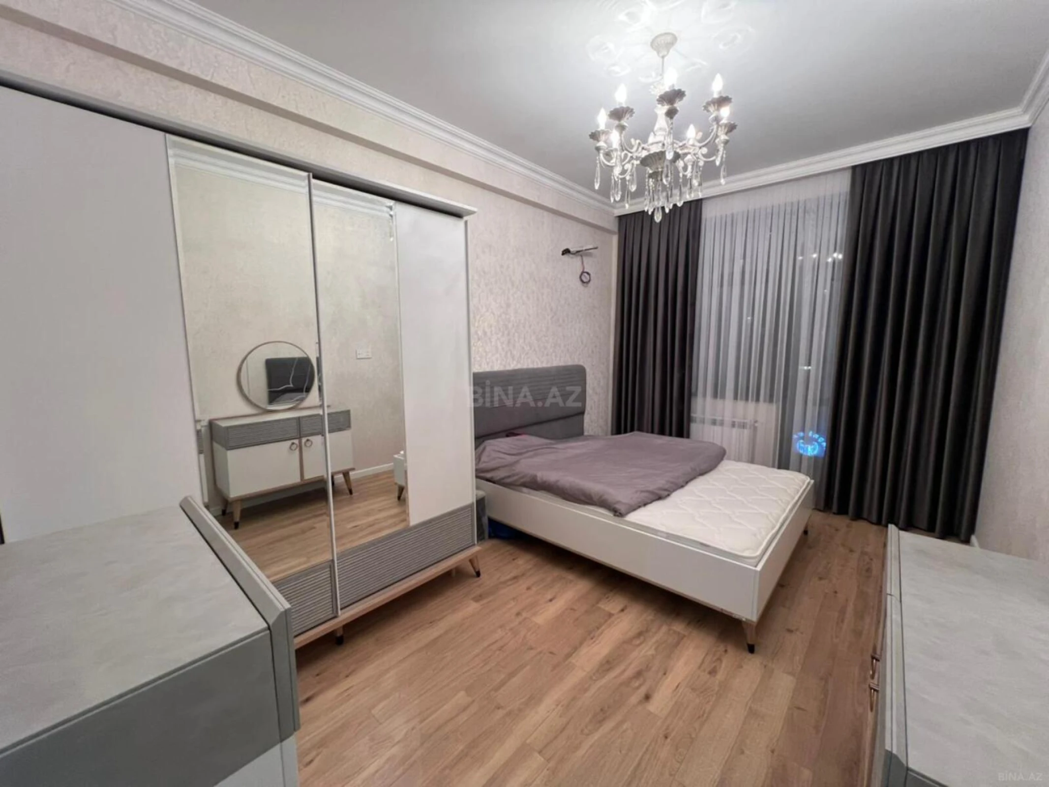 Satılır 3 otaqlı mənzil 105 m²