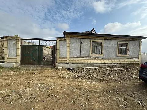 Satılır 4 otaqlı həyət evi 108 m²