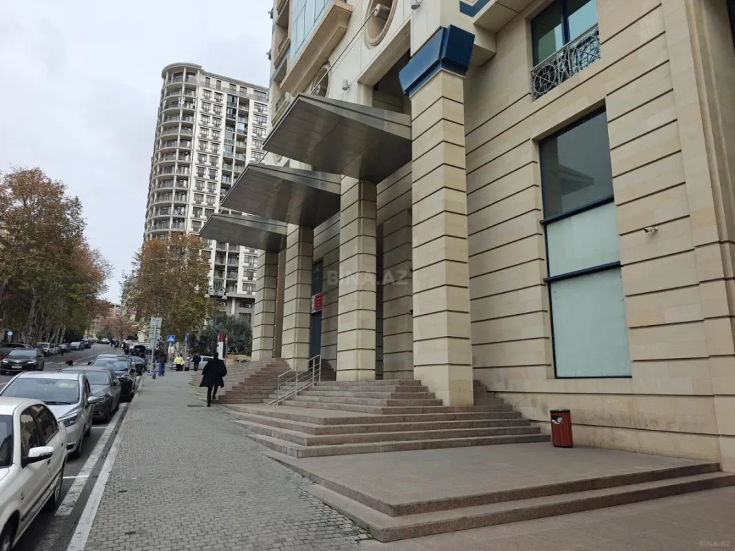 Kirayə verilir obyekt 340 m²