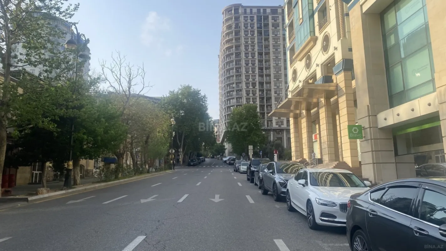 Kirayə verilir obyekt 340 m²