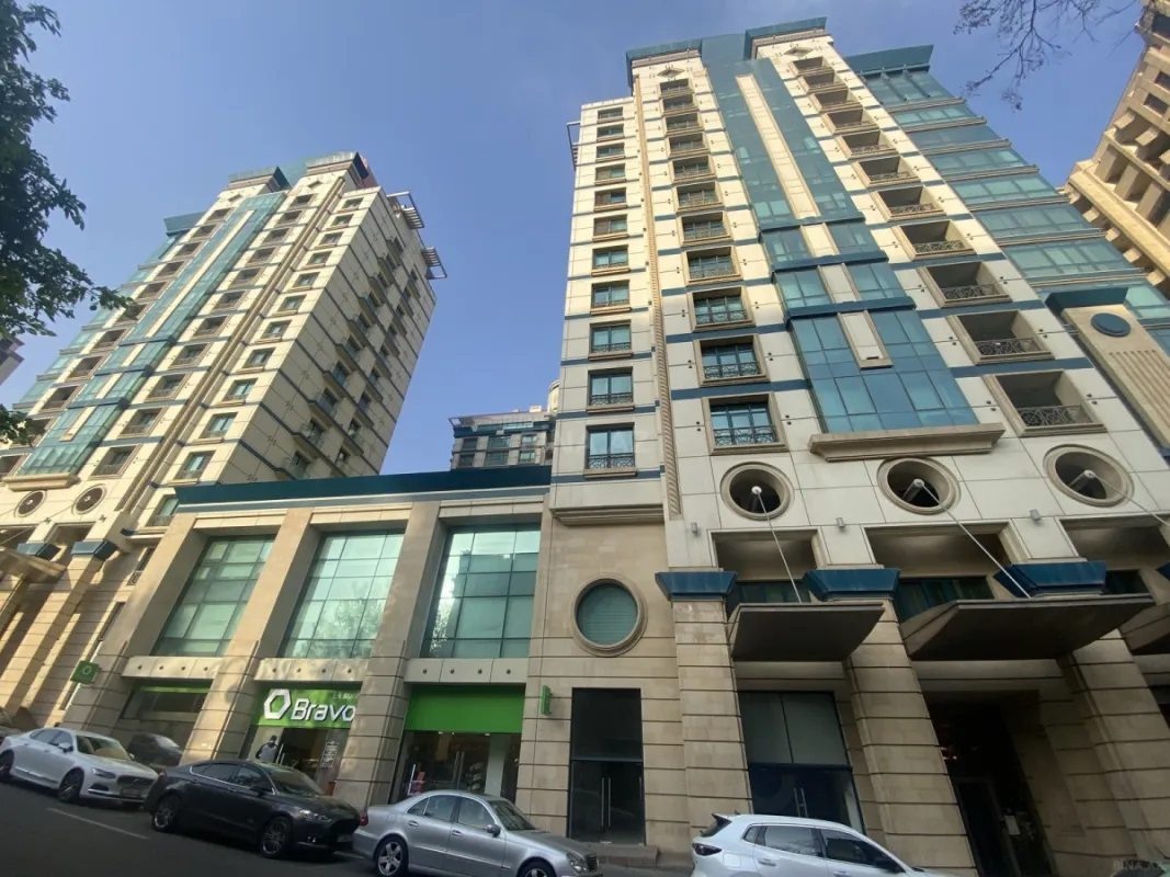 Kirayə verilir obyekt 340 m²