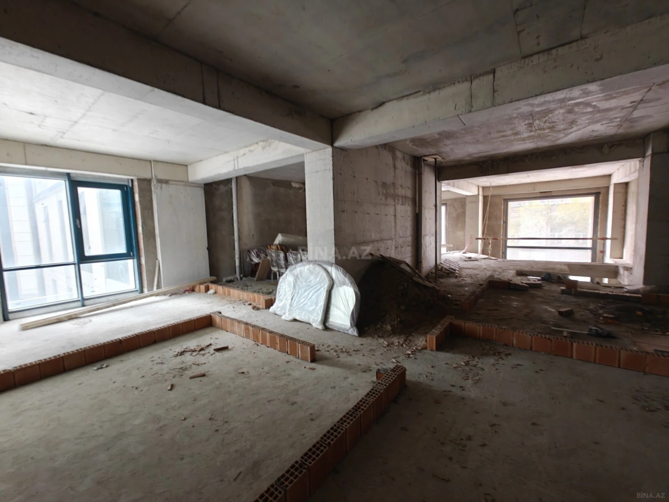 Kirayə verilir obyekt 340 m²