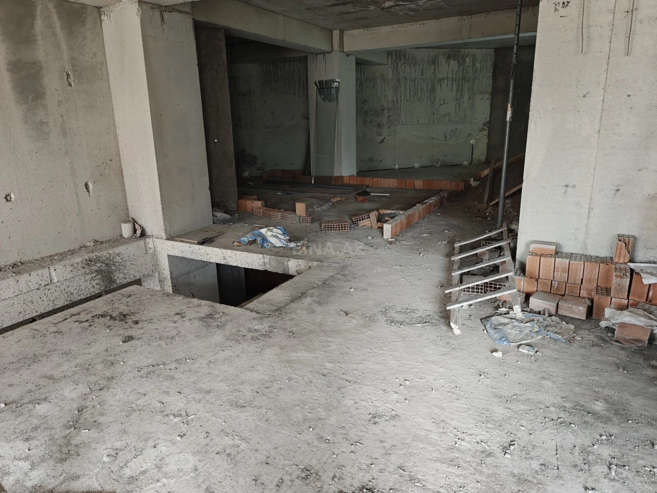 Kirayə verilir obyekt 340 m²