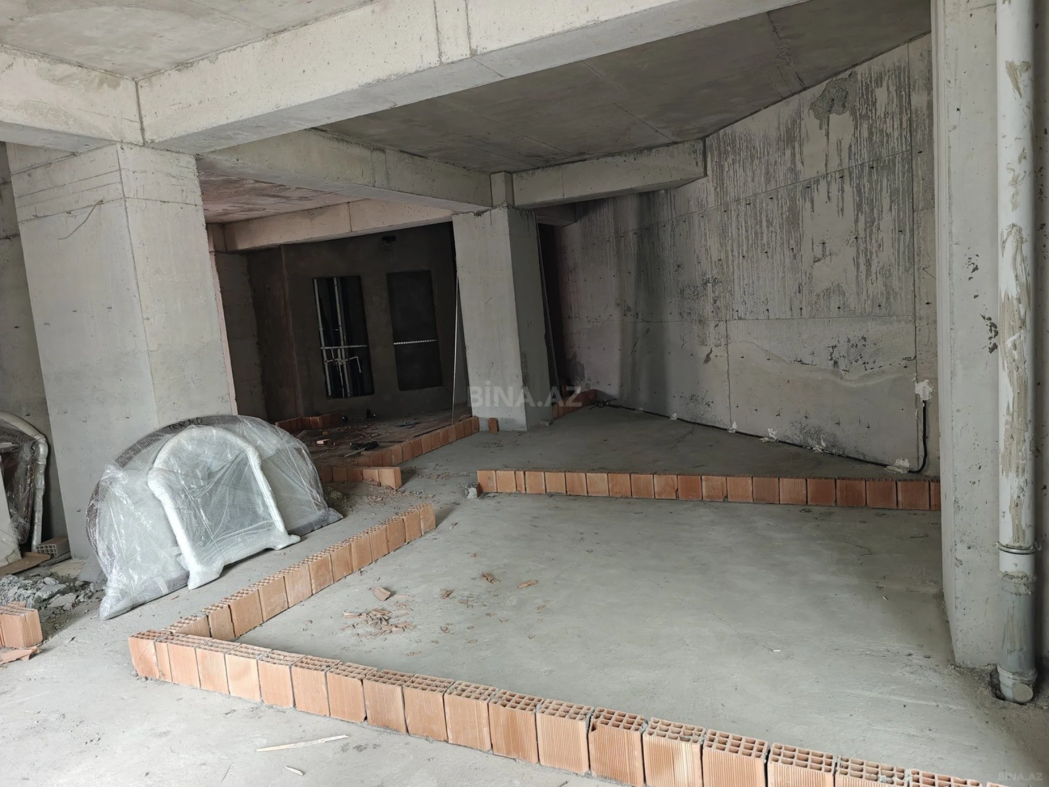 Kirayə verilir obyekt 340 m²