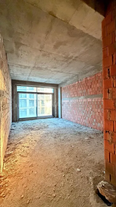 Satılır 3 otaqlı mənzil 102 m²